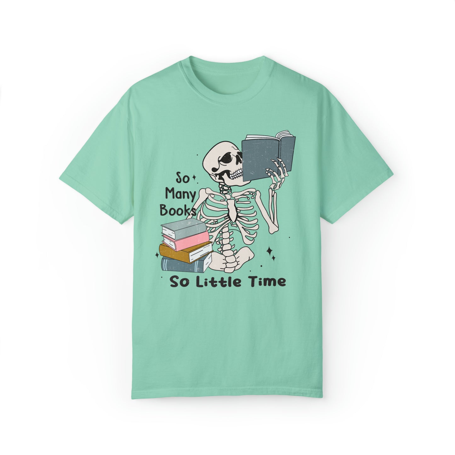 Comfort colors funny skeleton book lover tshirt, boho reading shirt, halloween spooky librarian tee, book tok outfit, gift idea for her