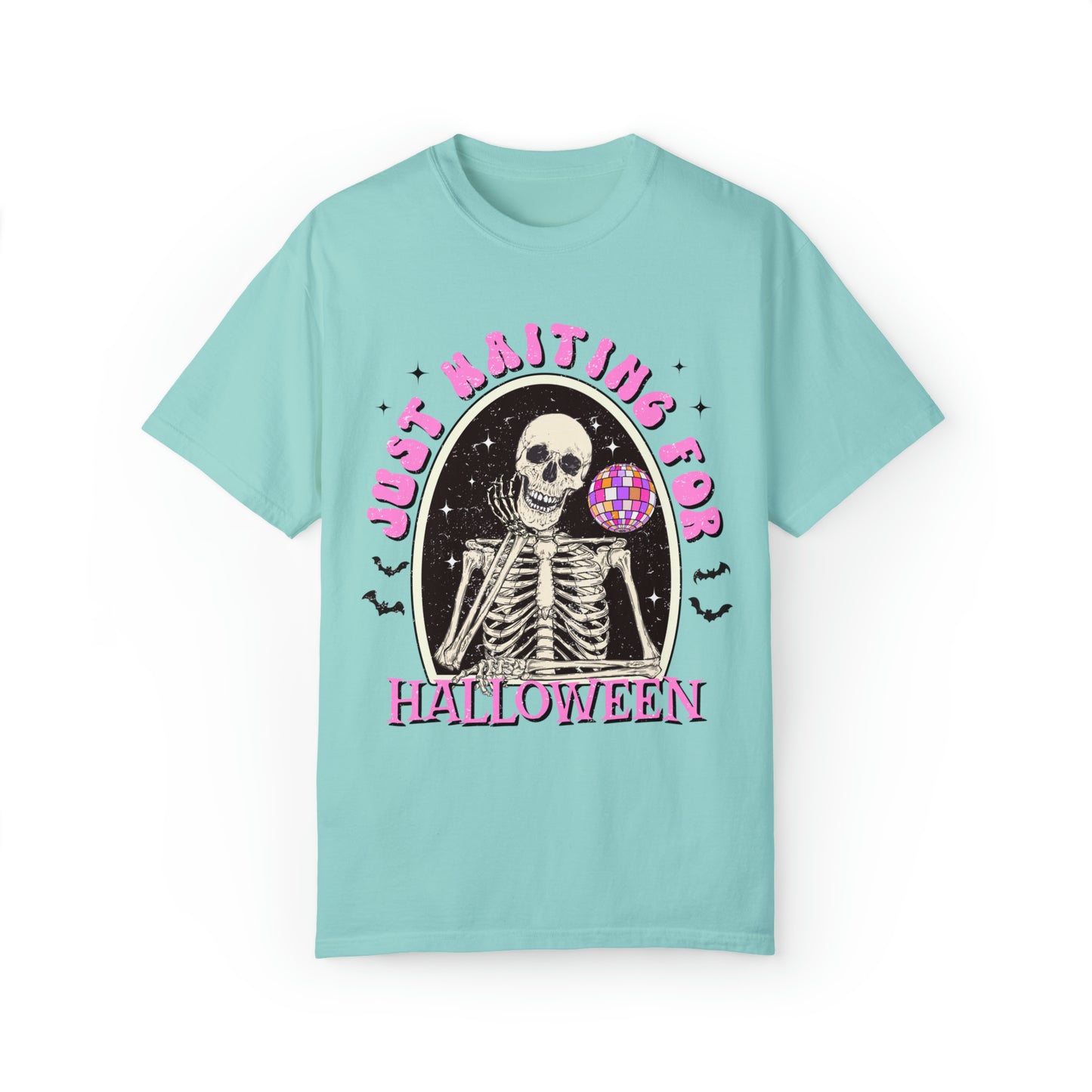 Comfort colors funny skeleton waiting for halloween groovy disco tshirt, retro spooky season fall autumn bats shirt, distressed graphic tee